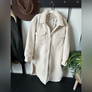 Abercrombie & Fitch ivory faux Sherpa fleece warm oversized shacket coat jacket
